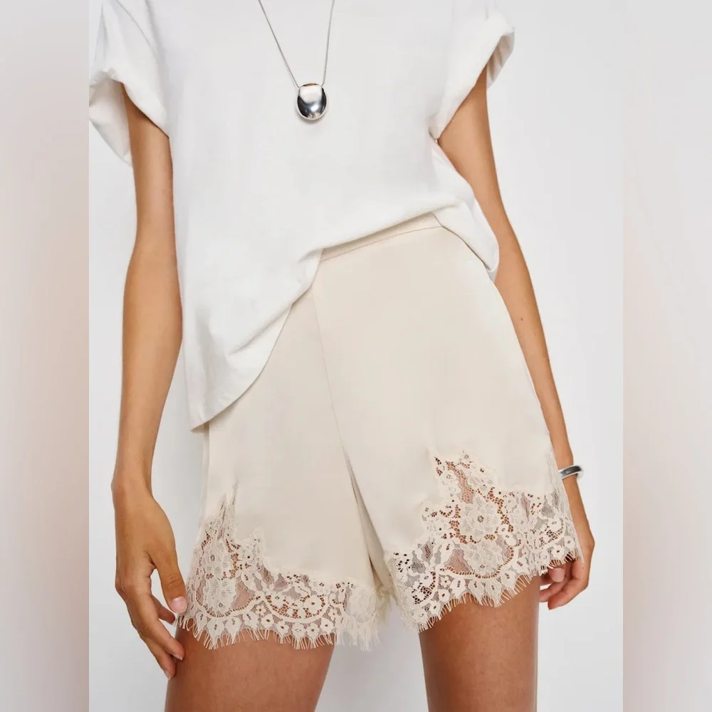 Reformation Fern Satin Short NEW - Picture 1 of 3